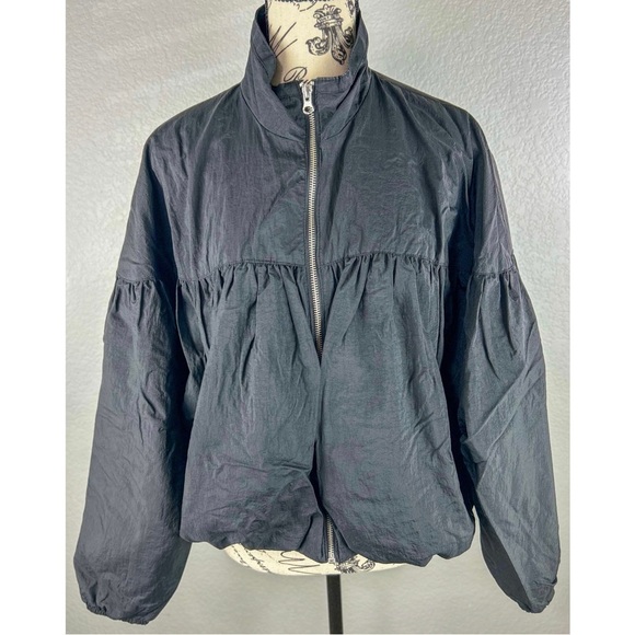 Free People Women’s Black Balloon Long Sleeve Full Zip Bomber Jacket, size Small - Picture 2 of 14